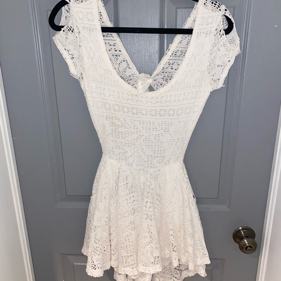 Free People crochet style romper worn twice XS - Picture 2 of 3